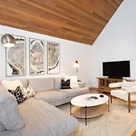 Snowbird 304 | Newly Renovated Townhome Perfect For Families! Hot Tub & Underground Parking
