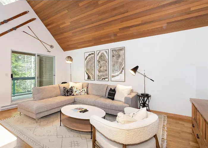 Snowbird 304 | Newly Renovated Townhome Perfect For Families! Hot Tub & Underground Parking